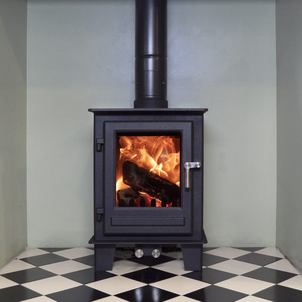 Clock Blithfield Compact Multifuel Stove